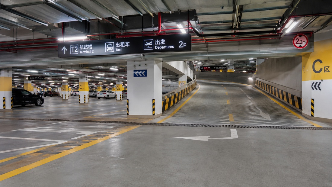 停车楼与车行坡道