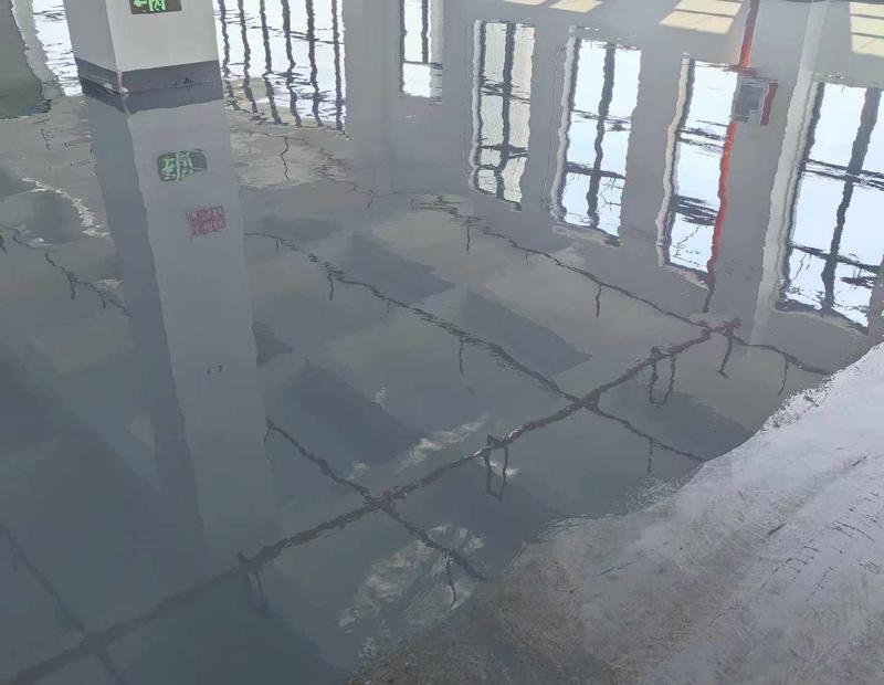 环氧自流平地面裂纹