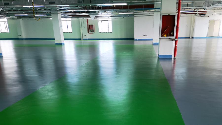 环氧防静电与聚氨酯耐磨复合地坪完工效果