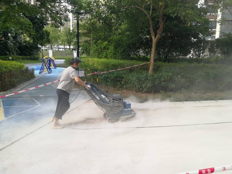 君华时代儿童游乐场EPDM塑胶地坪基面打磨